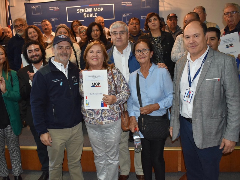 MOP entrega derechos de agua a 22 comités y cooperativas de agua potable rural de Ñuble