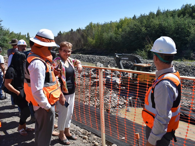 MOP inicia histórico enrocado de 2,4 km de la ribera del río Chillán para proteger a más de 2 mil personas